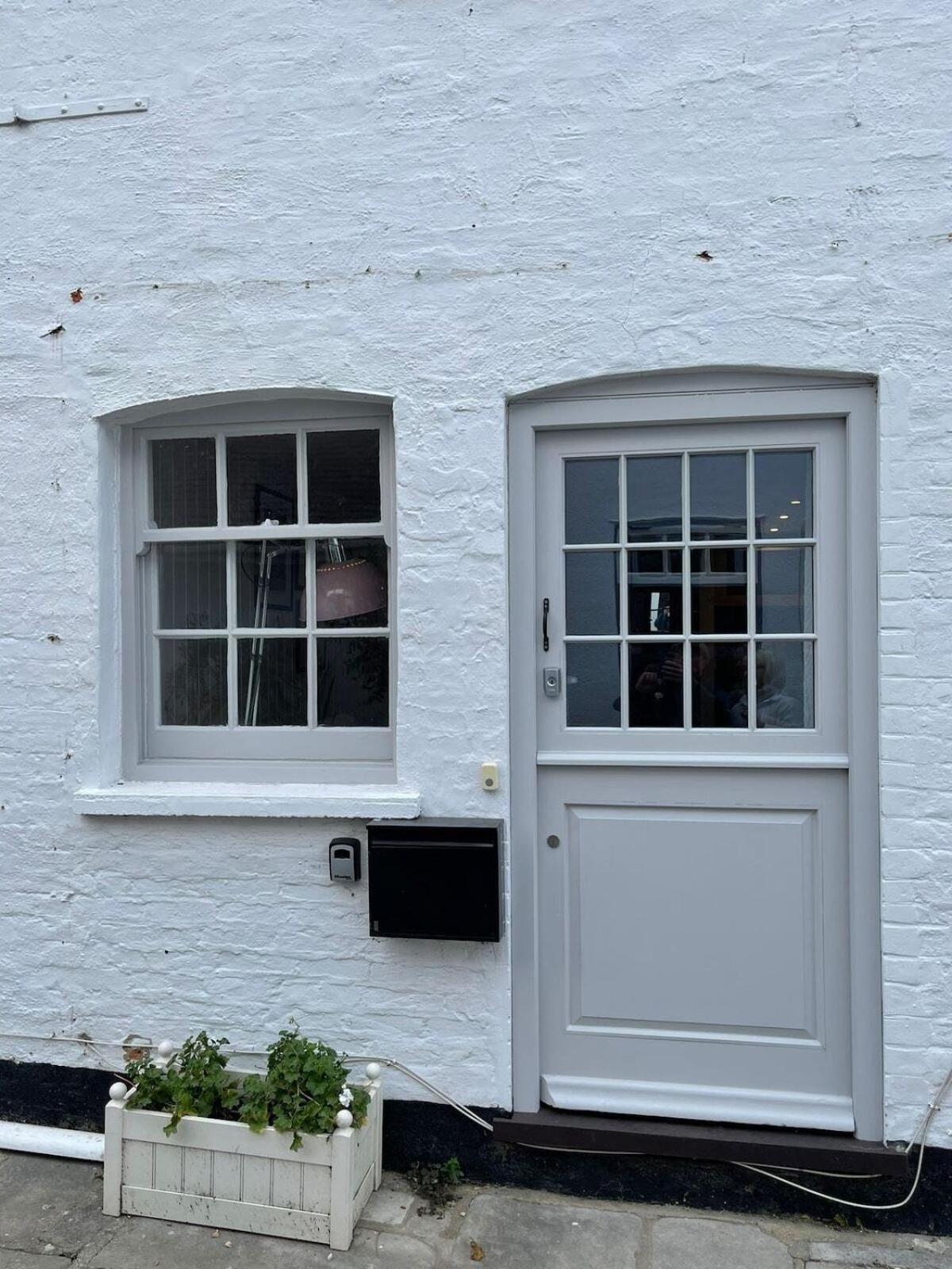 Stylish Cottage With Quay And River View Lymington Esterno foto