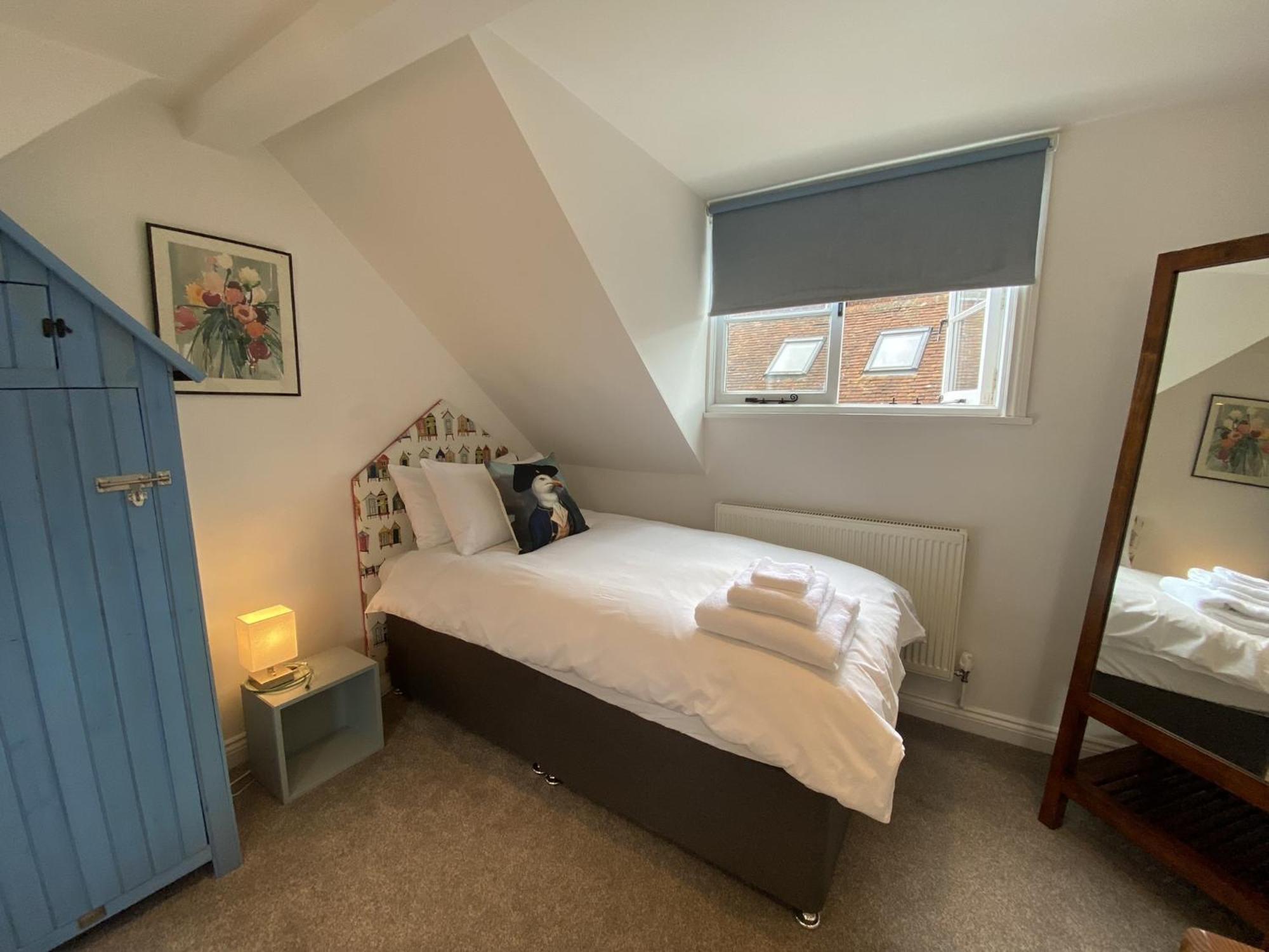 Stylish Cottage With Quay And River View Lymington Esterno foto