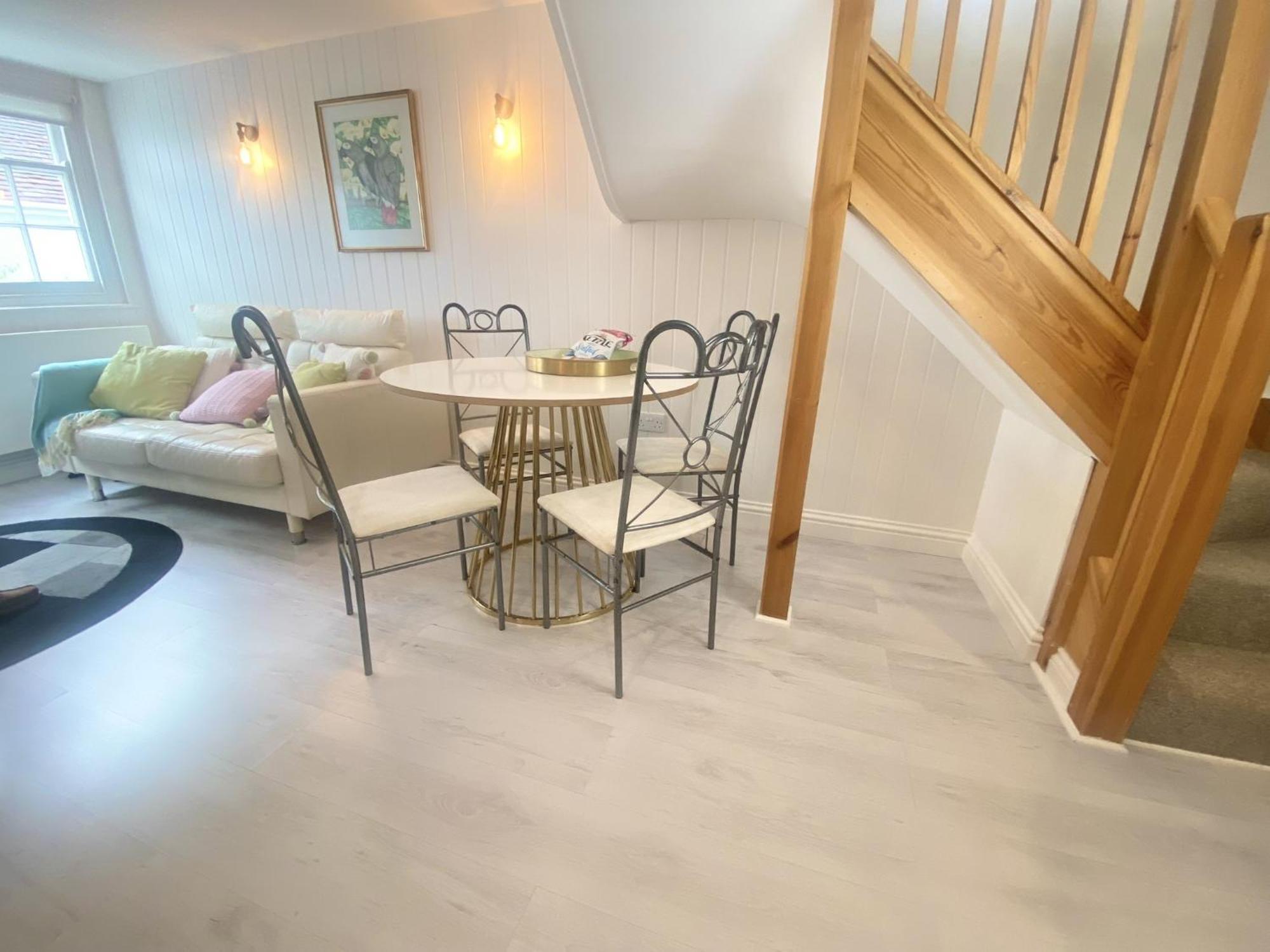 Stylish Cottage With Quay And River View Lymington Esterno foto